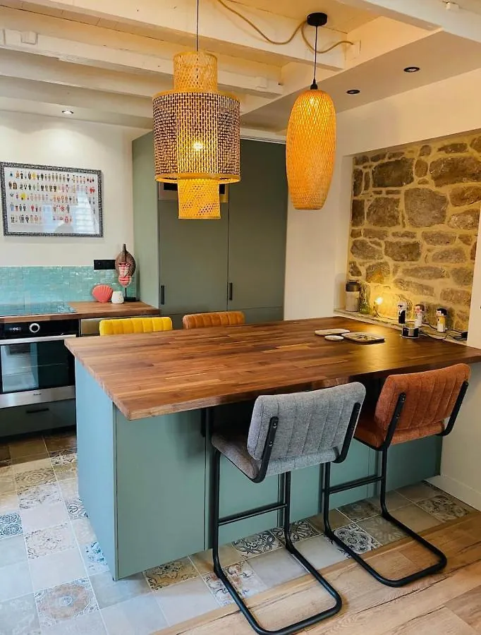 Saint Malo - Jolie Maison Avec Jacuzzi 150M Gare Hébergement de vacances